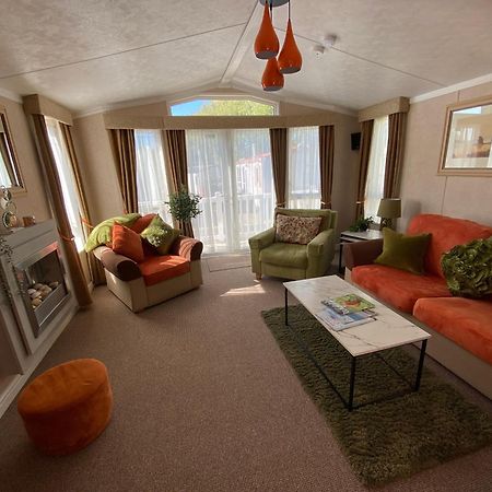 Red Squirrel Lodge Sandown Dış mekan fotoğraf