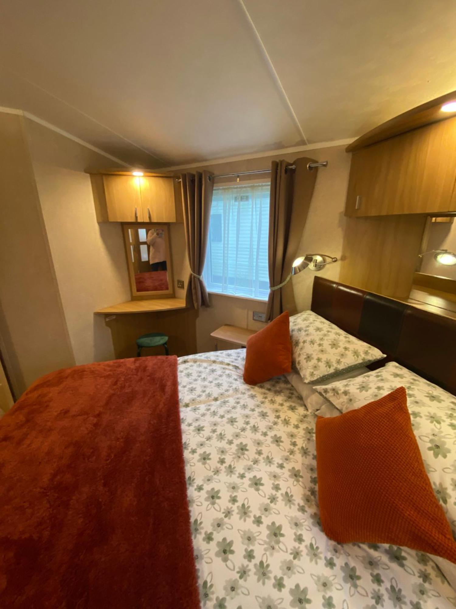 Red Squirrel Lodge Sandown Dış mekan fotoğraf