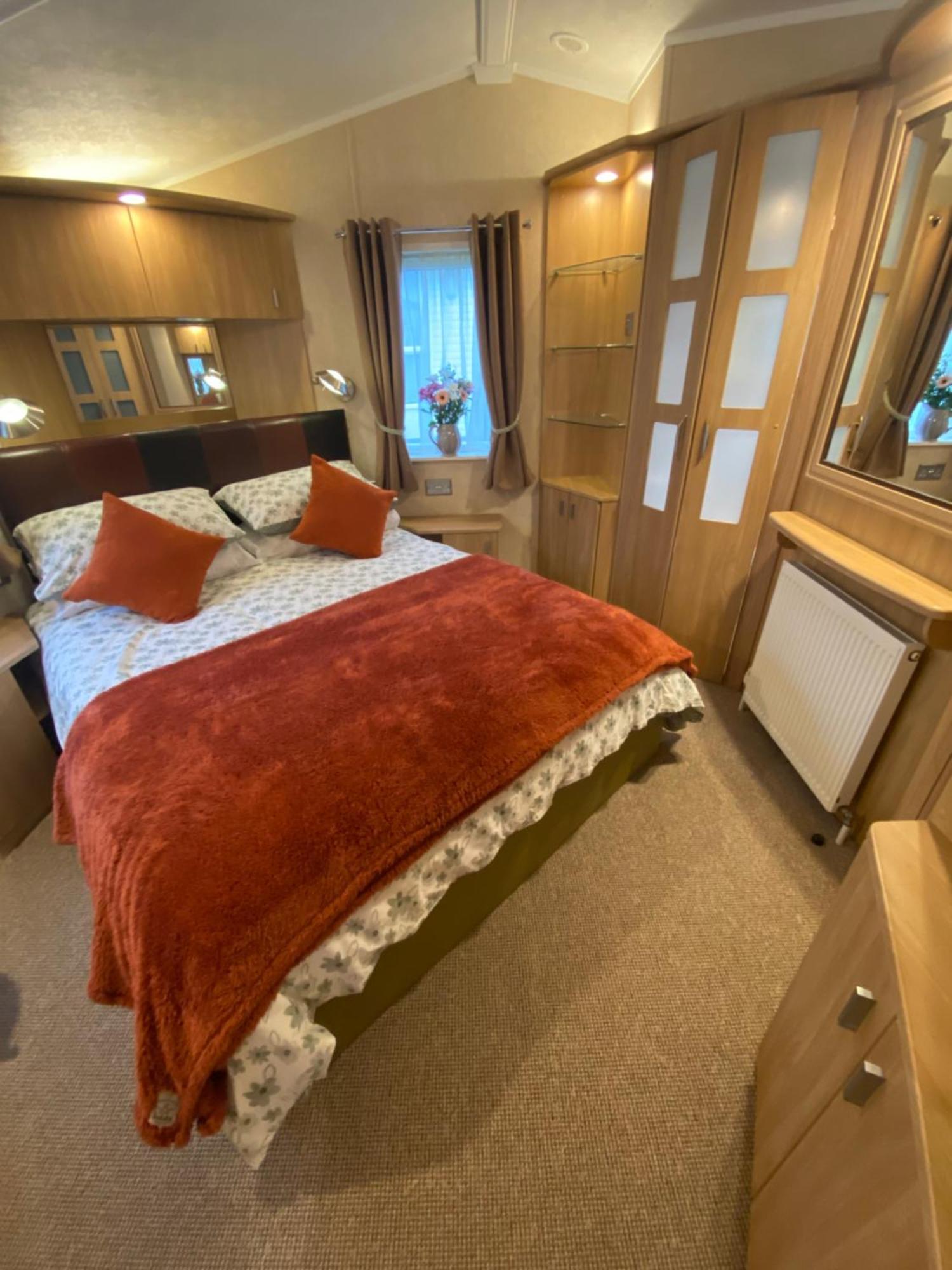 Red Squirrel Lodge Sandown Dış mekan fotoğraf